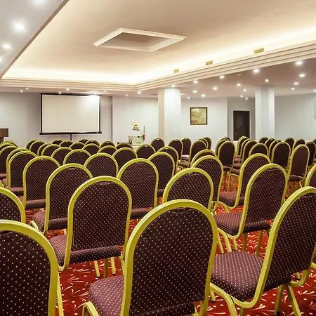 Kleopatra Ada 4*