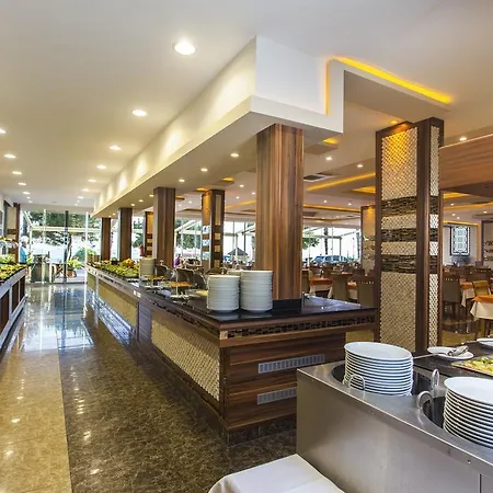 Hotell Kleopatra Ada 3*